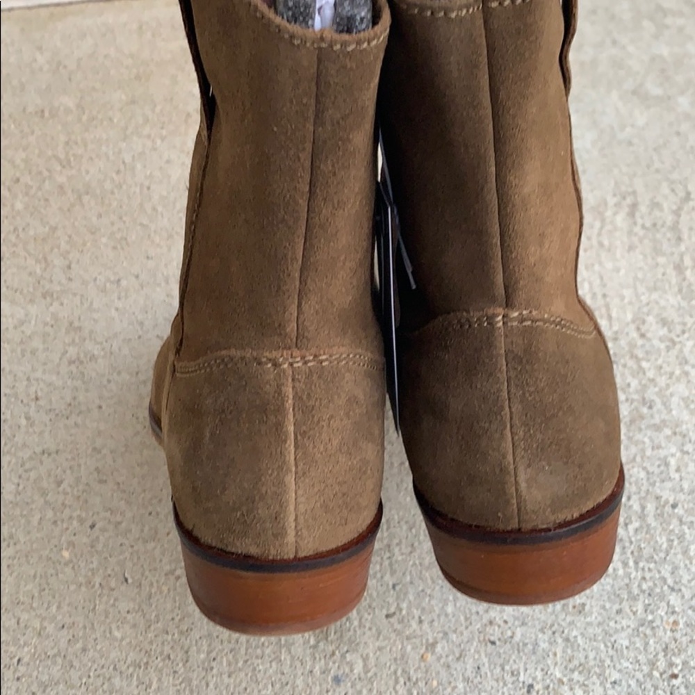 🍁🍂NEW! H&M premium suede ankle boots🍁🍂 - Picture 5 of 7